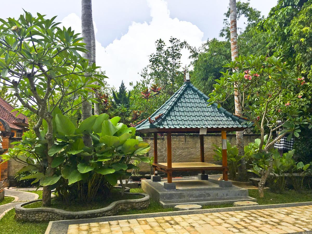 Wana Ukir Ubud Exterior photo